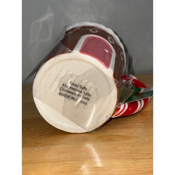 Gingerbread House Ceramic Coffee Cocoa Mug With Lid Topper & Candy Cane Handle - Picture 6 of 8